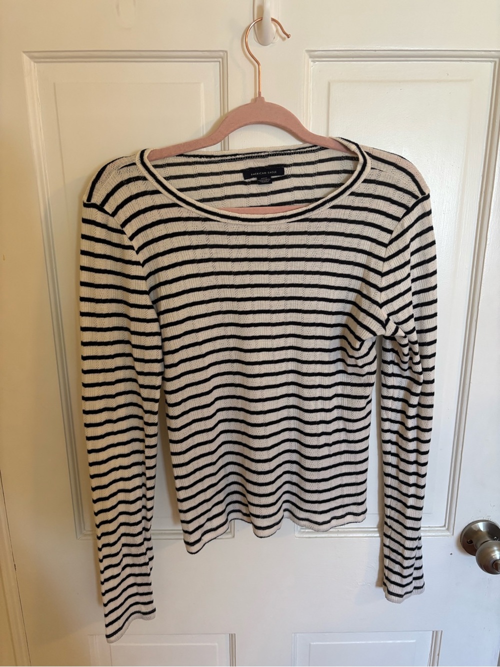 American Eagle Soft Black & Cream Striped Long-Sleeve Top Size Medium